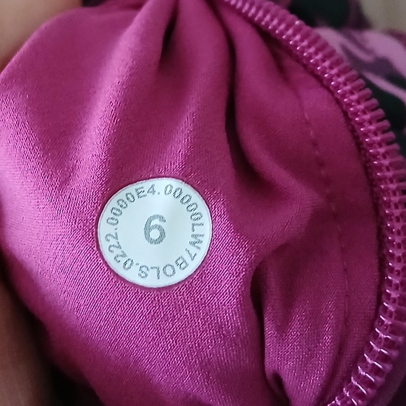 Lululemon Track That Mid-Rise Lined Short 5" - Picture 6 of 7